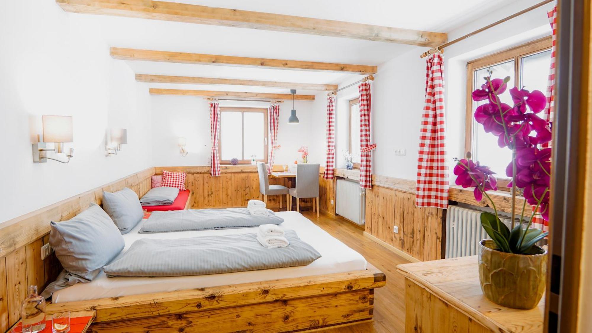 Landgasthof Zum Papyrer - Erholung Im Urlaubsgebiet Lenggries Pokoj fotografie